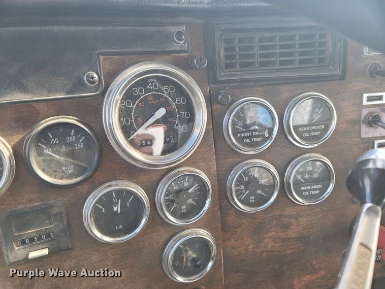 image for item LN9756 1999 Peterbilt 378  pressure digger derrick truck