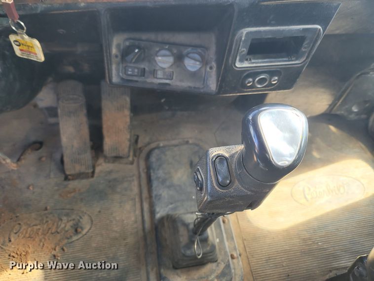 image for item LN9756 1999 Peterbilt 378  pressure digger derrick truck