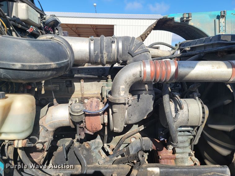 image for item LN9756 1999 Peterbilt 378  pressure digger derrick truck