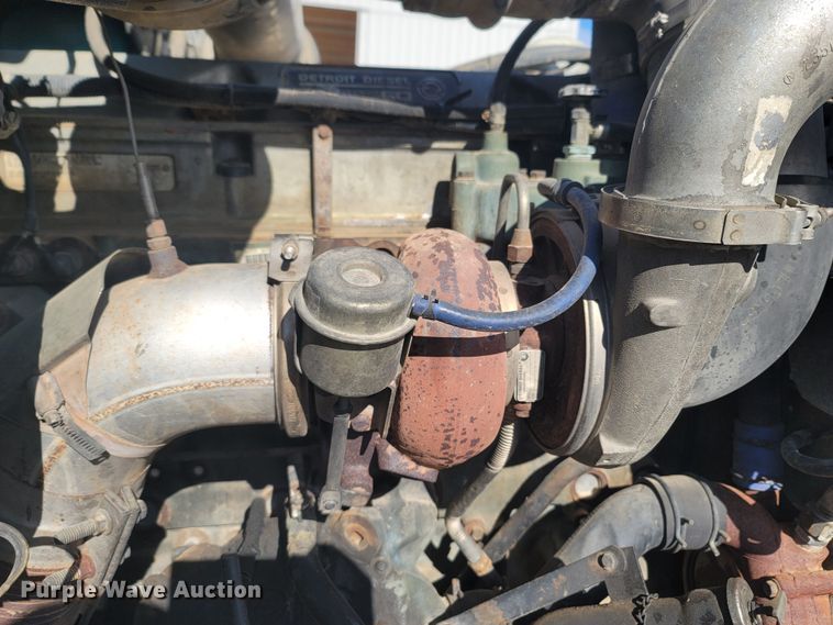 image for item LN9756 1999 Peterbilt 378  pressure digger derrick truck