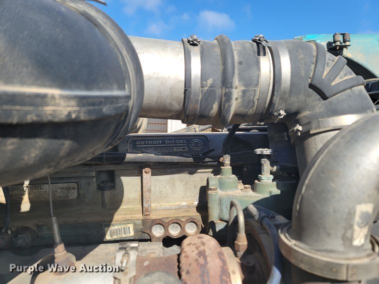 image for item LN9756 1999 Peterbilt 378  pressure digger derrick truck