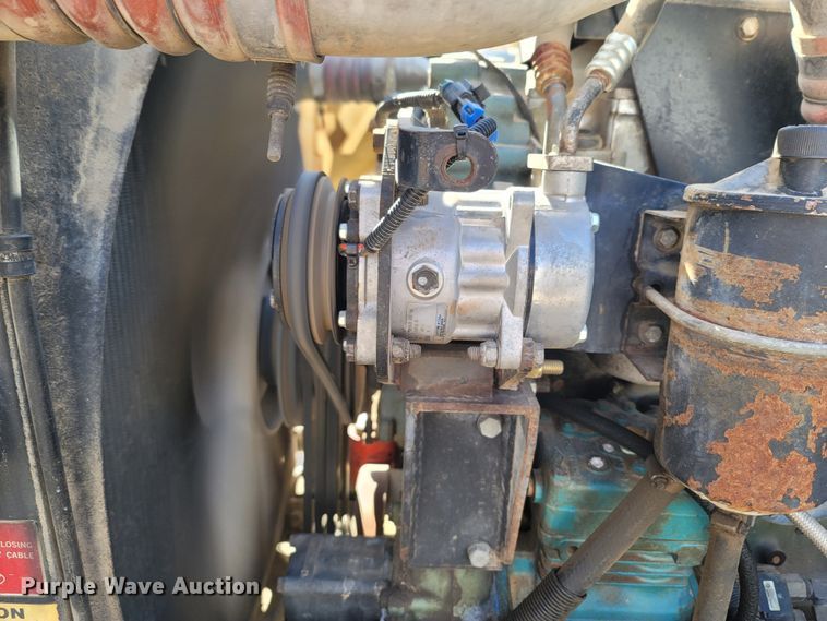 image for item LN9756 1999 Peterbilt 378  pressure digger derrick truck