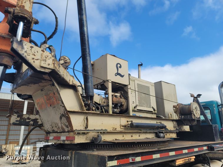 image for item LN9756 1999 Peterbilt 378  pressure digger derrick truck
