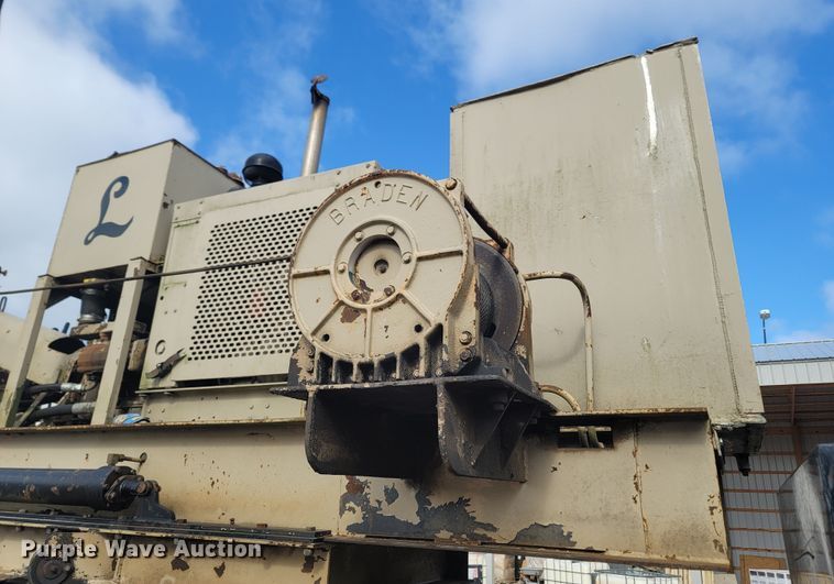 image for item LN9756 1999 Peterbilt 378  pressure digger derrick truck