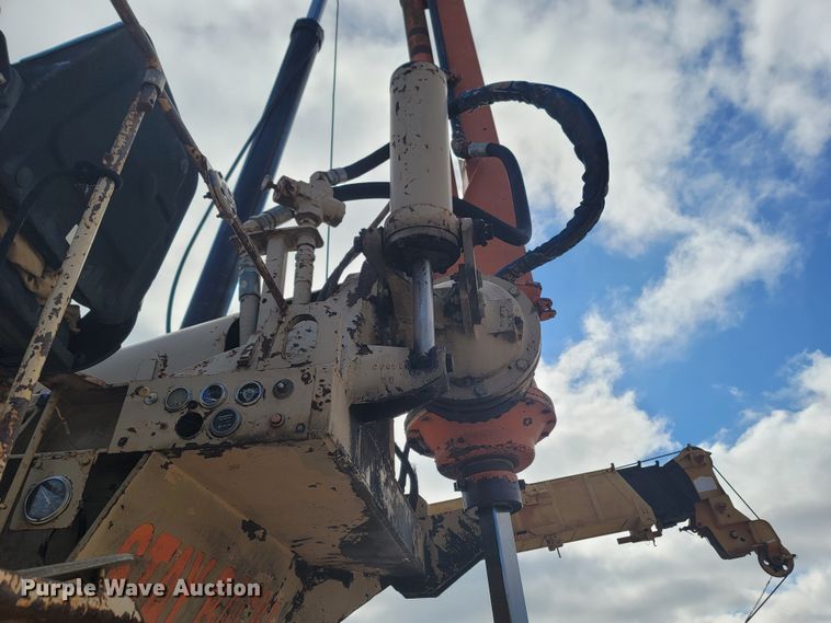 image for item LN9756 1999 Peterbilt 378  pressure digger derrick truck