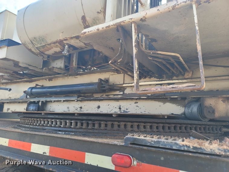 image for item LN9756 1999 Peterbilt 378  pressure digger derrick truck