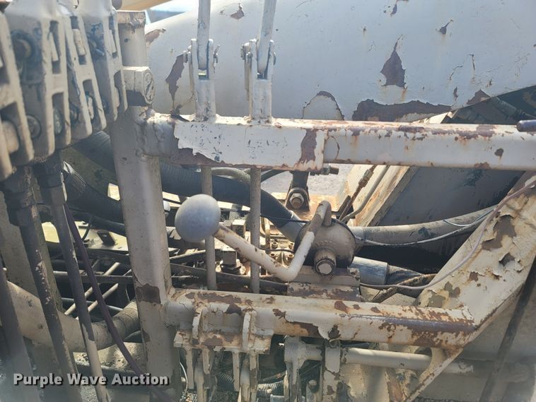 image for item LN9756 1999 Peterbilt 378  pressure digger derrick truck