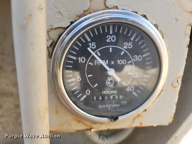 image for item LN9756 1999 Peterbilt 378  pressure digger derrick truck