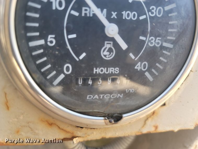 image for item LN9756 1999 Peterbilt 378  pressure digger derrick truck