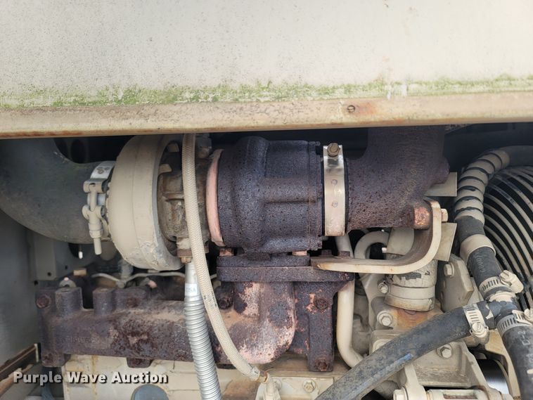 image for item LN9756 1999 Peterbilt 378  pressure digger derrick truck