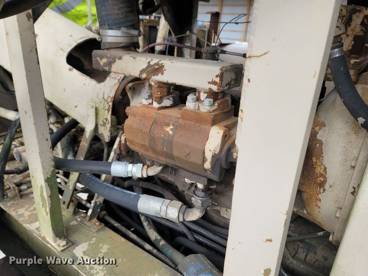 image for item LN9756 1999 Peterbilt 378  pressure digger derrick truck