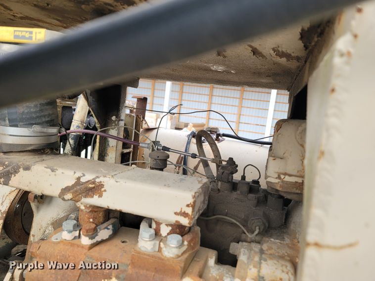 image for item LN9756 1999 Peterbilt 378  pressure digger derrick truck