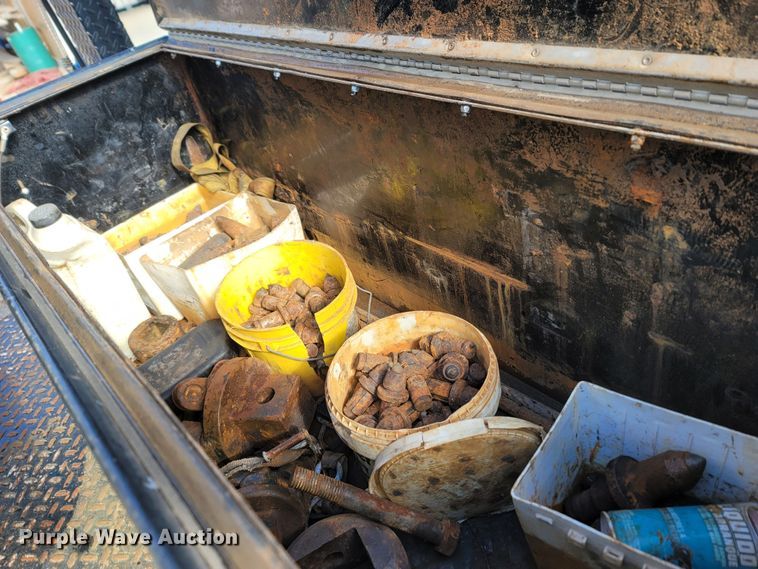 image for item LN9756 1999 Peterbilt 378  pressure digger derrick truck