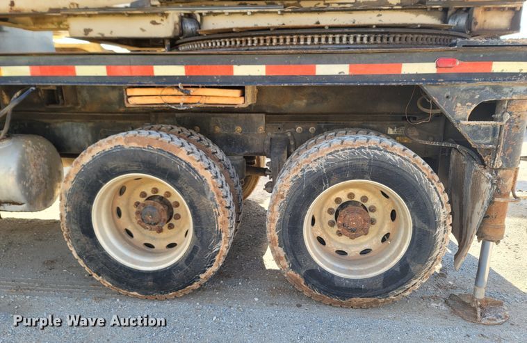 image for item LN9756 1999 Peterbilt 378  pressure digger derrick truck