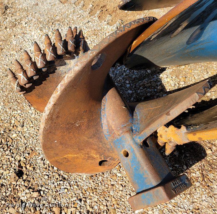 image for item LN9756 1999 Peterbilt 378  pressure digger derrick truck