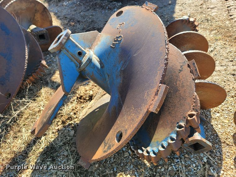 image for item LN9756 1999 Peterbilt 378  pressure digger derrick truck