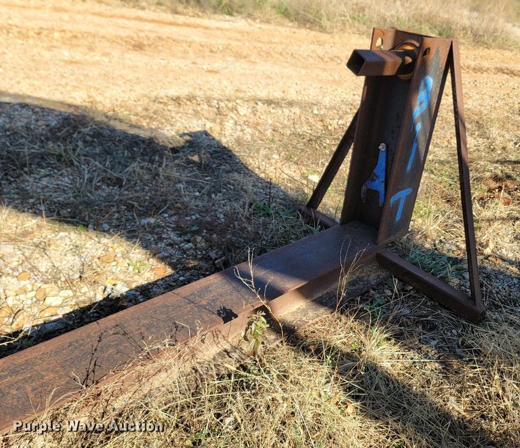 image for item LN9756 1999 Peterbilt 378  pressure digger derrick truck