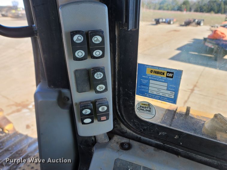 image for item LN9757 2015 Caterpillar D6T XW  dozer