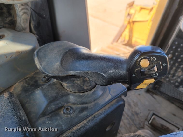 image for item LN9757 2015 Caterpillar D6T XW  dozer