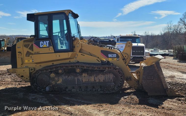 image for item LN9758 2014 Caterpillar 963D  track loader