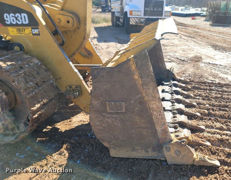 image for item LN9758 2014 Caterpillar 963D  track loader