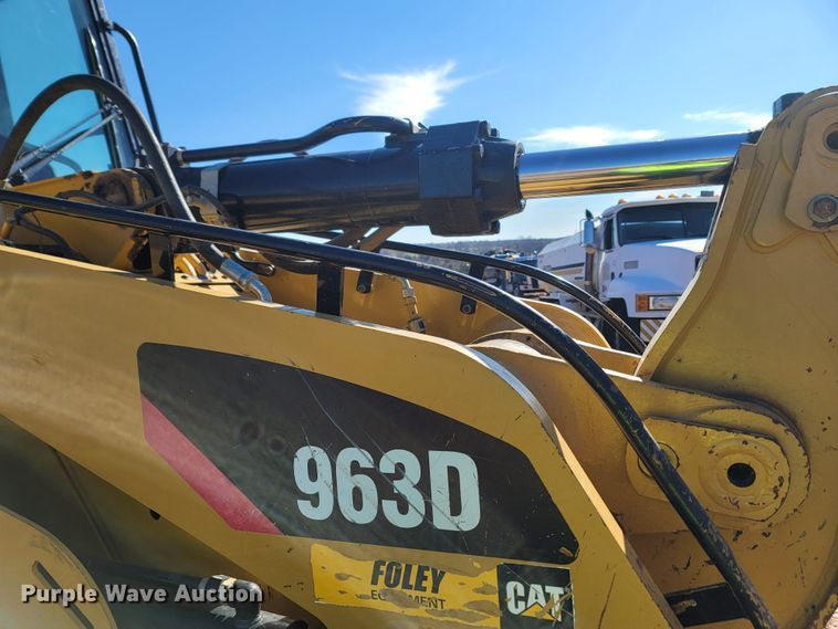 image for item LN9758 2014 Caterpillar 963D  track loader