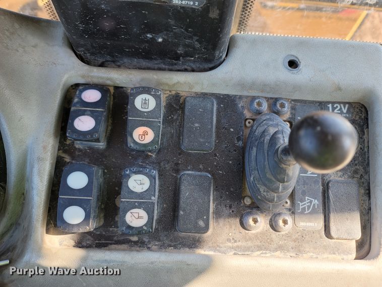 image for item LN9758 2014 Caterpillar 963D  track loader