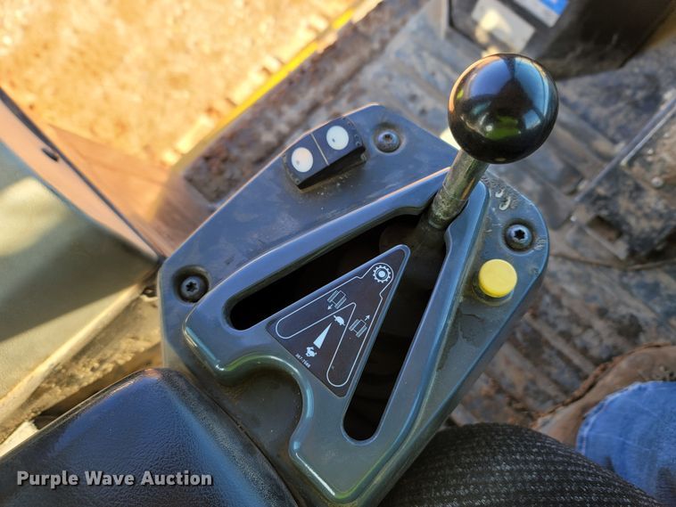 image for item LN9758 2014 Caterpillar 963D  track loader