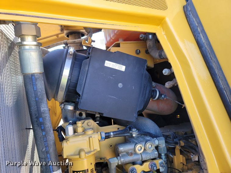 image for item LN9758 2014 Caterpillar 963D  track loader