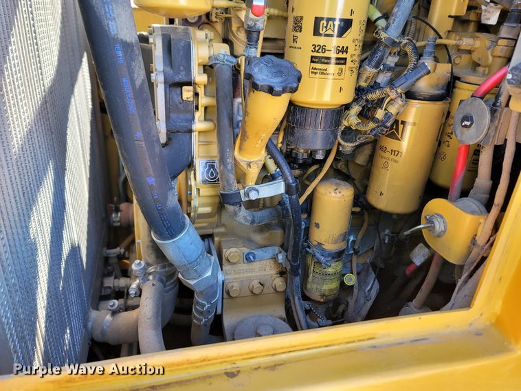 image for item LN9758 2014 Caterpillar 963D  track loader