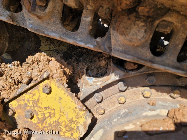 image for item LN9758 2014 Caterpillar 963D  track loader