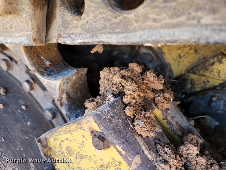 image for item LN9758 2014 Caterpillar 963D  track loader