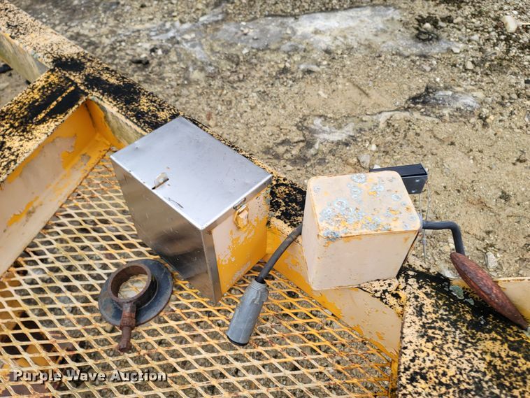 image for item LN9760 1994 Butler Trailers BC-3160  reel trailer