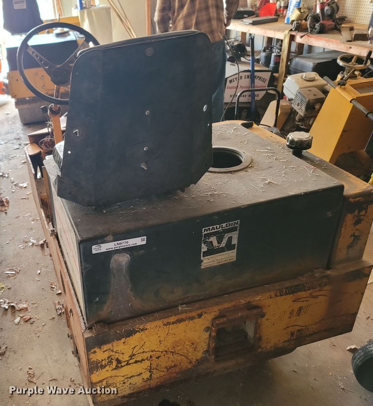 image for item LN9776 Mauldin  double drum roller