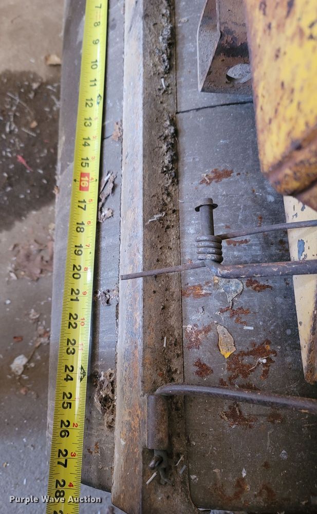 image for item LN9776 Mauldin  double drum roller