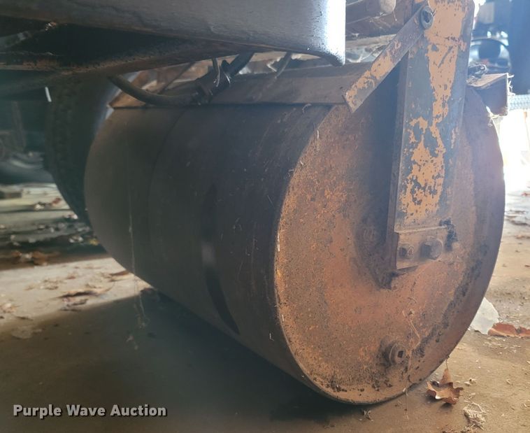 image for item LN9776 Mauldin  double drum roller