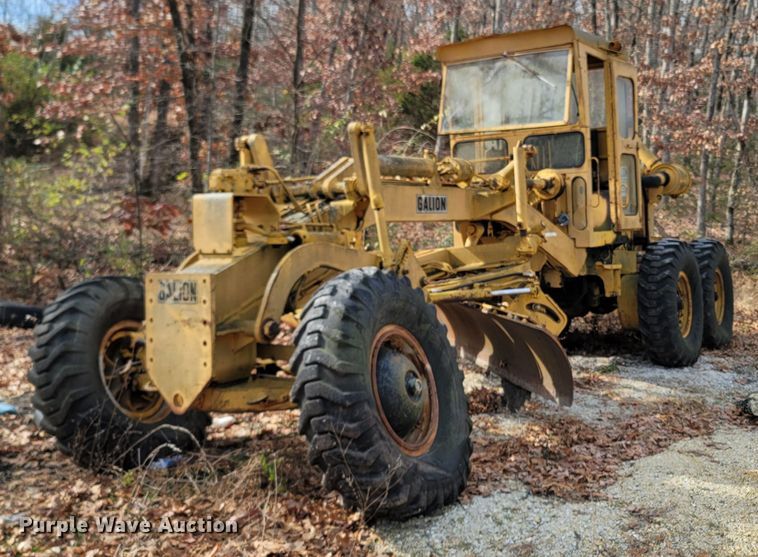image for item LN9777 1968 Galion 118 Series B  rigid frame motor grader