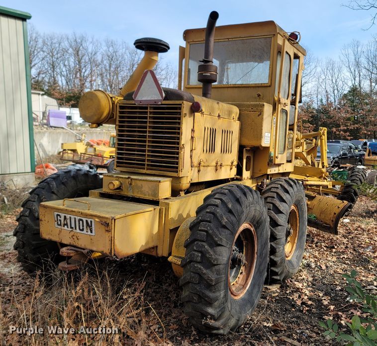 image for item LN9777 1968 Galion 118 Series B  rigid frame motor grader