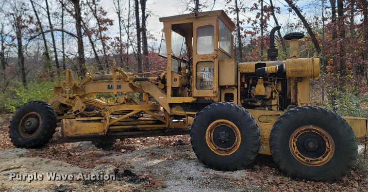 image for item LN9777 1968 Galion 118 Series B  rigid frame motor grader