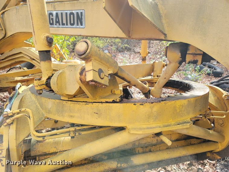 image for item LN9777 1968 Galion 118 Series B  rigid frame motor grader