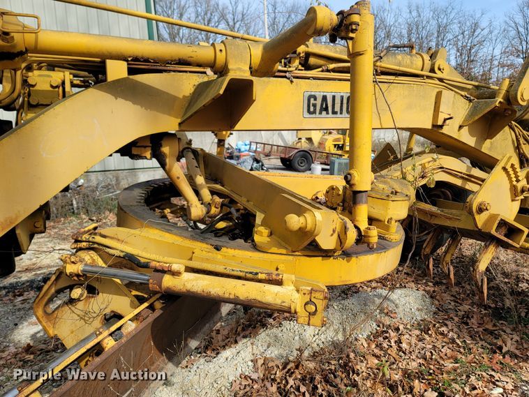 image for item LN9777 1968 Galion 118 Series B  rigid frame motor grader
