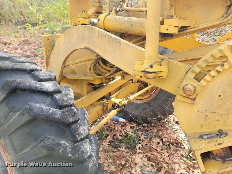 image for item LN9777 1968 Galion 118 Series B  rigid frame motor grader