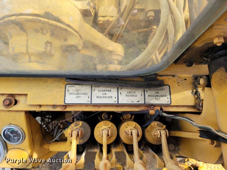 image for item LN9777 1968 Galion 118 Series B  rigid frame motor grader