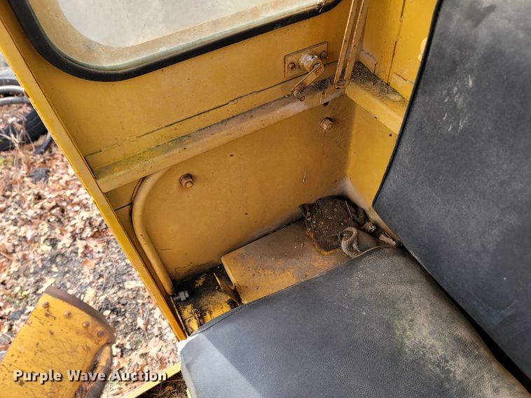 image for item LN9777 1968 Galion 118 Series B  rigid frame motor grader