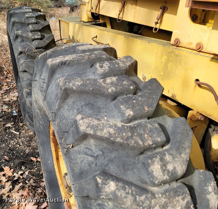 image for item LN9777 1968 Galion 118 Series B  rigid frame motor grader