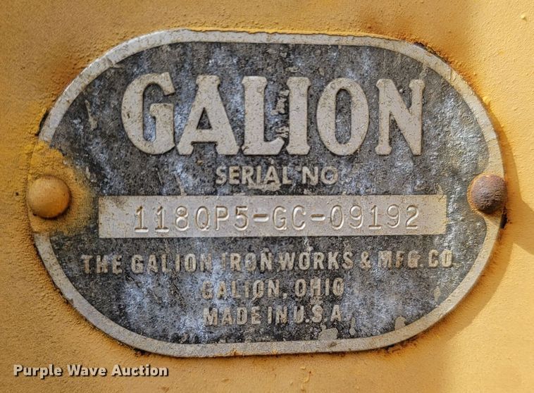 image for item LN9777 1968 Galion 118 Series B  rigid frame motor grader
