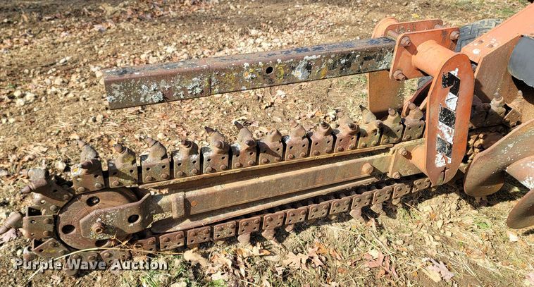 image for item LN9779 1982 Ditch Witch R30  trencher