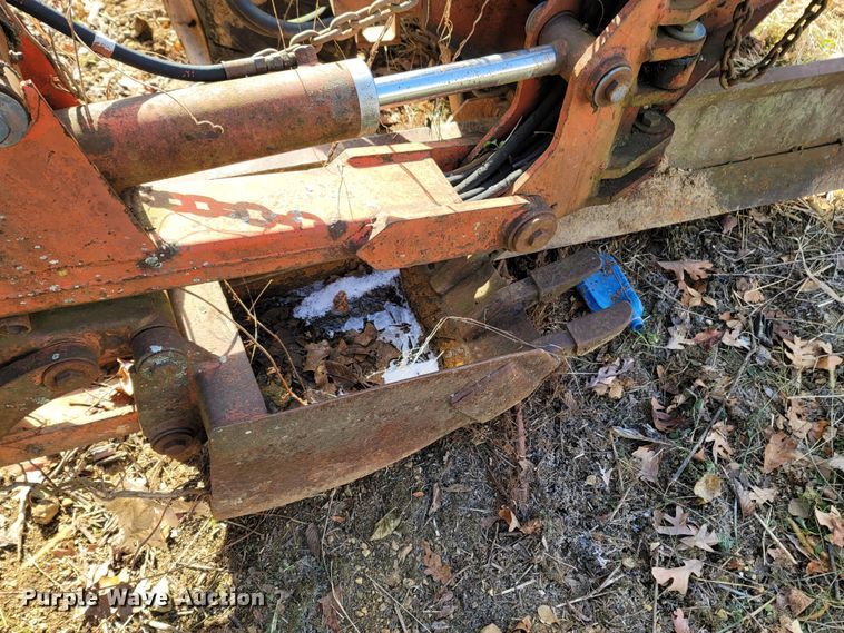 image for item LN9779 1982 Ditch Witch R30  trencher
