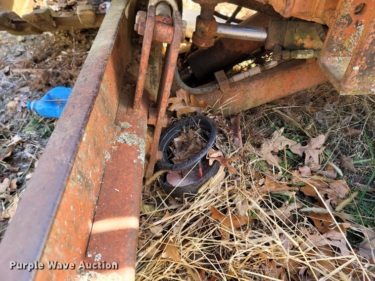 image for item LN9779 1982 Ditch Witch R30  trencher