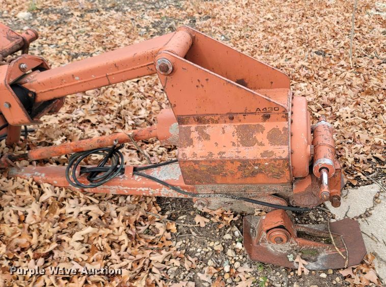 image for item LN9779 1982 Ditch Witch R30  trencher
